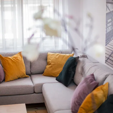 Rentapartments - Old Town Apartment